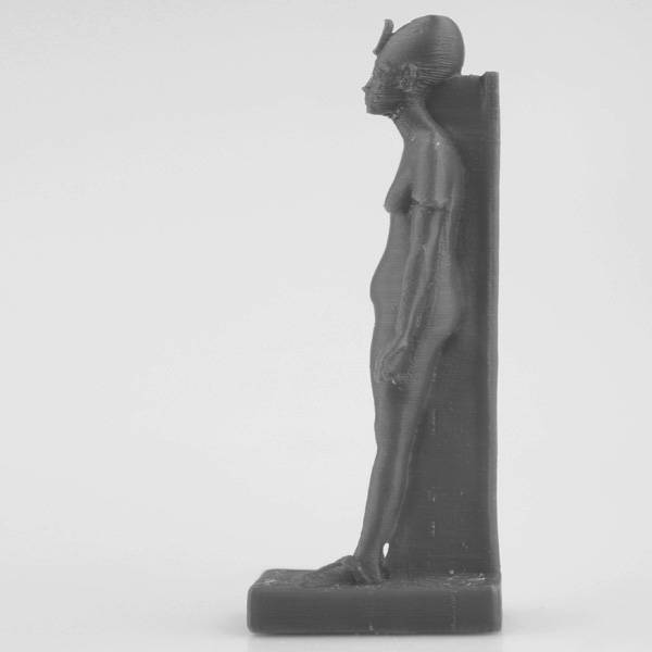 standing striding figure of nefertiti at nueue museum berlin