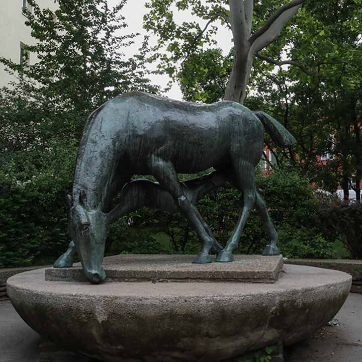 two horses sculpture