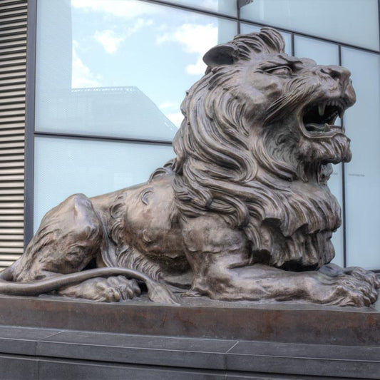 Lion Left At Hsbc Canary Wharf London