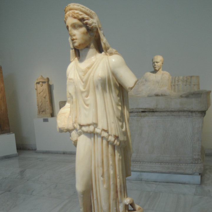 statuette of a priestess